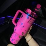 🔥40OZ Stitch Cup 1200ML 🥰 Straw Topper as Free Gift🎁 – Bild 6